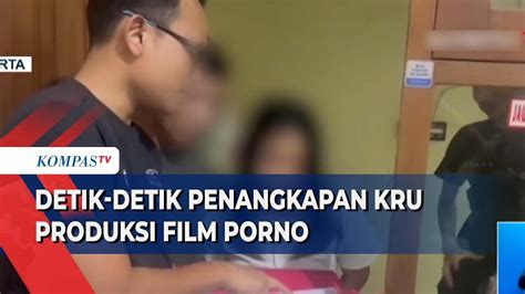 Momen Penangkapan 5 Tersangka Kasus Rumah Produksi Film Porno Di Dua Lokasi Berbeda Youtube