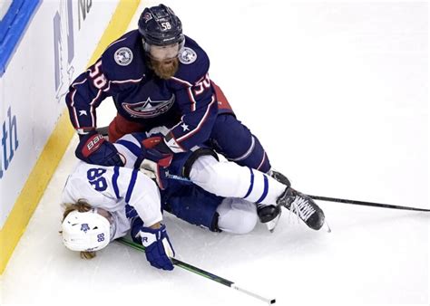 This is la faille_david savard_2019 by agence artistique duchesne on vimeo, the home for high quality videos and the people who love them. Hockey30 | Une course à 3 pour David Savard, le CH...