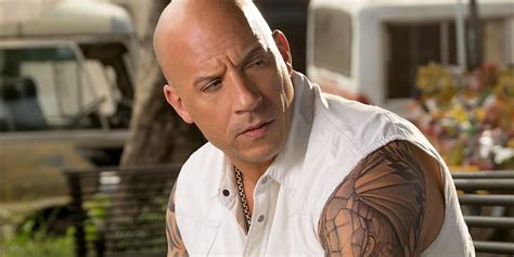 Актер, продюсер, режиссер, сценарист, актер: Vin Diesel's Bloodshot Movie May Start Filming This Summer