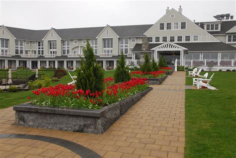 When i checked in the member of the reception let me check in before the time and gave me nice room on the 32 floor! Oceanfront Maine Resort Near Portland | Inn By The Sea ...