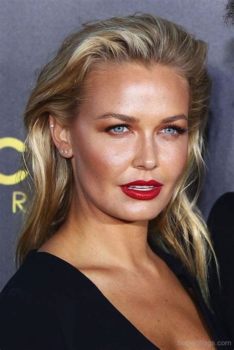 Lara Bingle Cute Eyes Super Wags Hottest Wives And Girlfriends Of