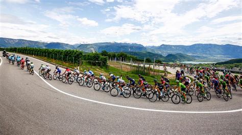 A partir de hoy, las visitantes y los visitantes no tendrán que hacer una cuarentena de cinco días al llegar al país. Giro de Italia | Hoy
