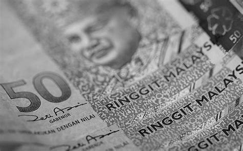 Perintah gaji minimum (pindaan) 2018 mula berkuat kuasa pada 1 januari 2019 di seluruh malaysia dan perintah tersebut memperuntukkan kadar gaji minimum yang seragam bagi seluruh negara termasuk sabah dan sarawak, katanya pada sidang media di kuching hari ini. Masih Ada Majikan Gagal Patuhi Gaji Minimum - JTK ...