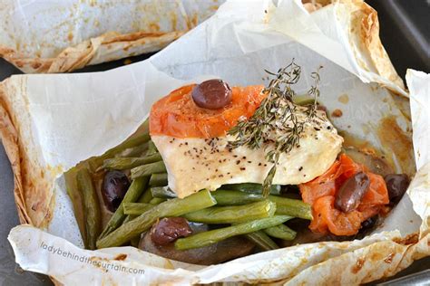 Place chicken breast on one side of parchment paper and cover with the other side like a book. Baked Chicken in Parchment Paper