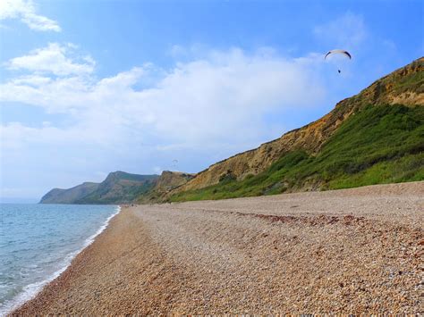 Shingle Beach Below West Cliff © Gary Rogers Geograph Britain And
