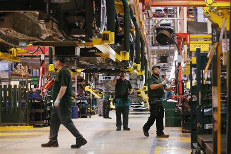 uk employment at record high but wage increase sluggish on manufacturing slump