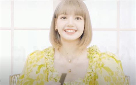 Blackpink A Lisa Apologizes During Fansign Event After Being Called Out For Cultural