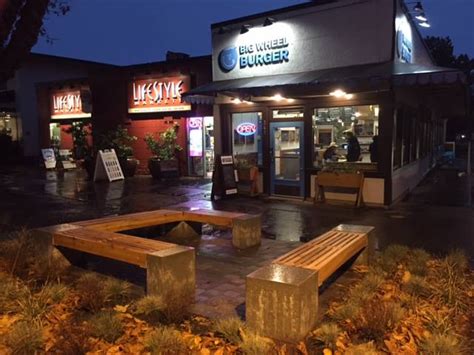 Victoria restaurant welcomes spring with sustainable community garden