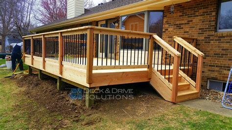 Installing deck railings is a step by step process of installing deck railings in detail including measurements and pictures. Deck railing metal balusters | Deck design and Ideas