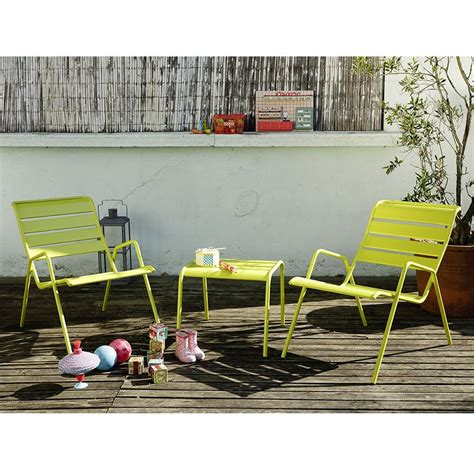 L'entretien du salon de jardin fermob bellevie est très simple grâce à sa structure en aluminium. Salon de jardin Fermob Monceau : table basse + 2 fauteuils ...