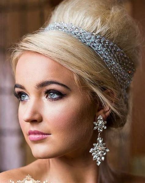 When it comes to wedding hairstyles for long hair, this one is a classic. 20 Beehive Hairdos Sure to Turn Heads