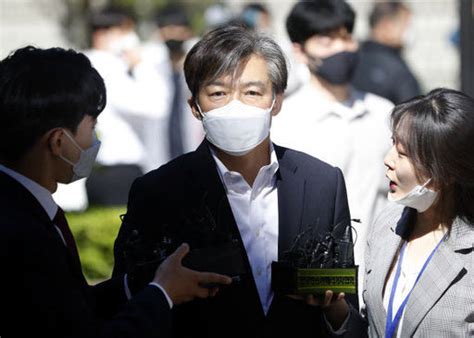 김근식 님의 아이디어 더 보기. 김근식 "문빠들의 악성 댓글에도 난 고소 안 한다" - 세계일보