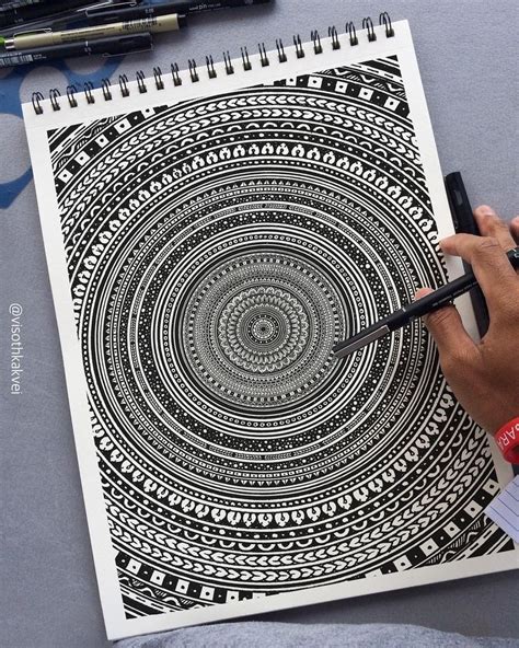 Intricate Doodles That Include Optical Illusions Mandala Design Art