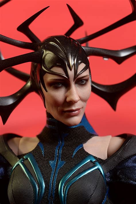 Review And Photos Of Hela Thor Ragnarok Sixth Scale Action Figure Hela