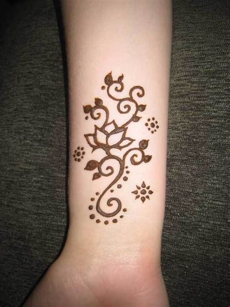 Pin By Nicole Harrison On Henna Simple Henna Tattoo Henna Tattoo