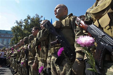 Russian Soldiers Captured in Ukraine Ahead of Putin-Poroshenko Talks