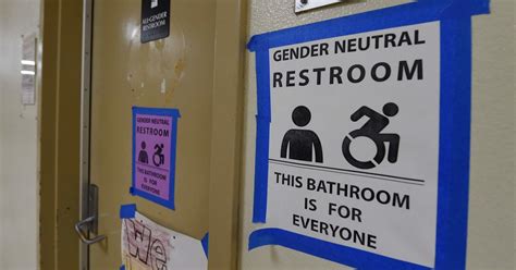 Us Directs Public Schools To Allow Transgender Access To Restrooms The New York Times