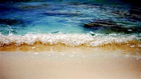 Caribbean Beach Waves Widescreen High Definition