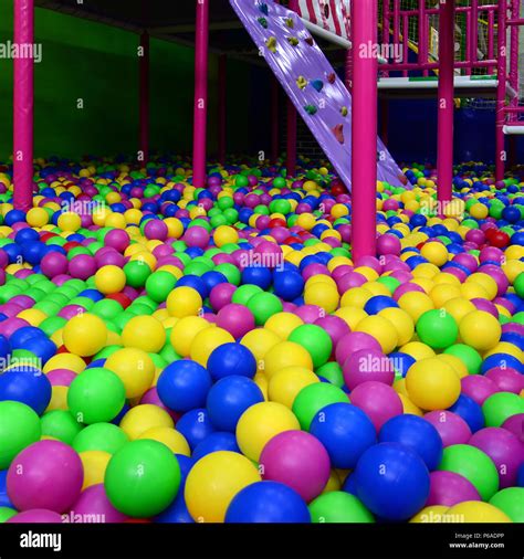 Slide Ball Pit Hi Res Stock Photography And Images Alamy 46 Off