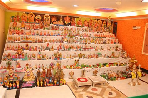 The tamil speaking community celebrate navaratri with 'bomma kolus', an aesthetic arrangement of dolls. Bommai Kolu / Bomma Golu | Navaratri celebrations in Tamil ...