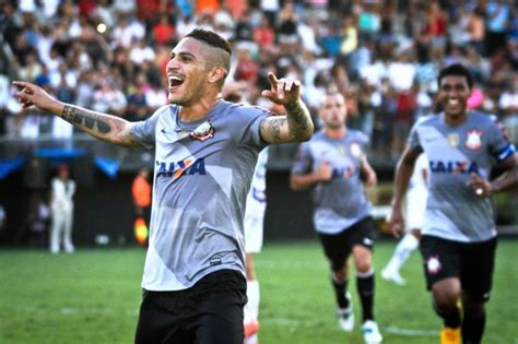 A equipe que deve iniciar a partida é: 'Band' transmite partida entre 'São Paulo x Corinthians ...