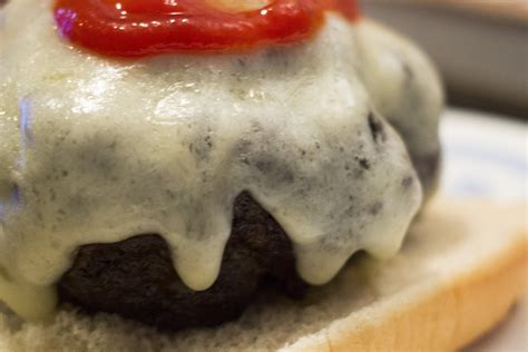 The skin of an eggplant is full of antioxidants, potassium and magnesium. How to Cook a Burger in the Toaster Oven in 2020 | How to ...