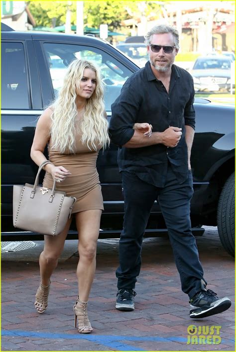 Jessica Simpson Steps Out After Teasing Her Return To Music Photo