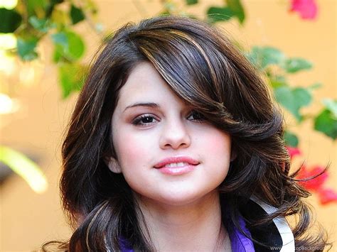 Selena Gomez Cute Looking Wallppaers Hd Wallpaper Pxfuel