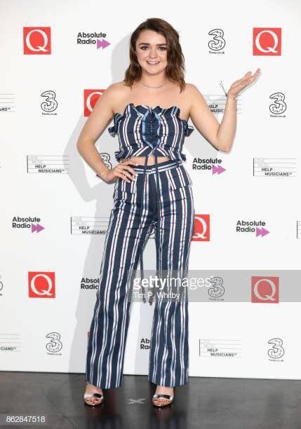 Pin By 𝒩𝒾𝓃𝒶 𝒟ℴ𝓃𝓃ℯ𝓎 On G A L S Maisie Williams Q Awards Awards