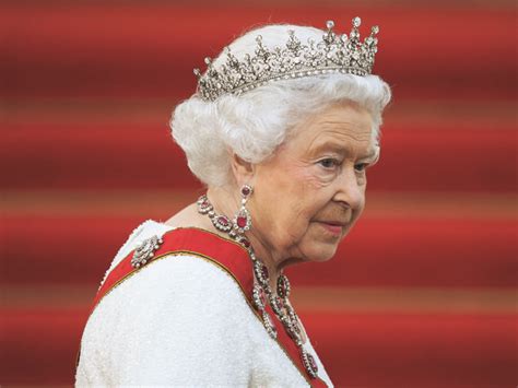 Isabel nació en londres en 1926. Isabel II, la abdicación imposible: ¿Es su último ...