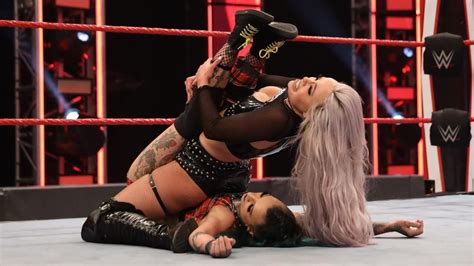 The Must See Images Of Raw April 27 2020 Photos Wrestling Divas
