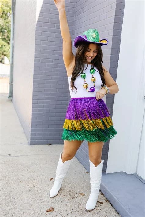 30 Cute Stylish Mardi Gras Outfits For 2024 Artofit