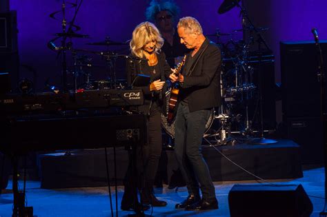 Lindsey Buckingham And Christine Mcvie Bring Their Chemistry To The Majestic Theater Front Row