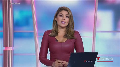 Watch Noticias Telemundo Highlight Las Noticias De La Ma Ana Viernes De Enero De Nbc Com