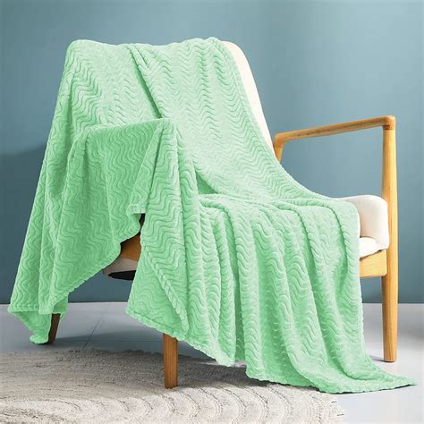 Exclusivo Mezcla Large Flannel Fleece Throw Blanket 50x70 Inches Soft