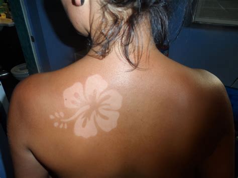 Spray Tan W Hawiian Flower Tanning Tattoo Stencil I Think This Great