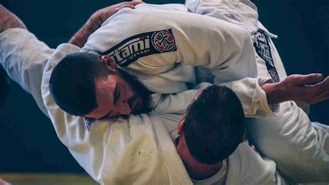 Jiu Jitsu Brasileño Vs Ju Jitsu Tradicional Fighting Tips