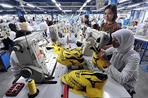 Viral Video Pabrik Sepatu Pecat 1800 Pekerja Serentak