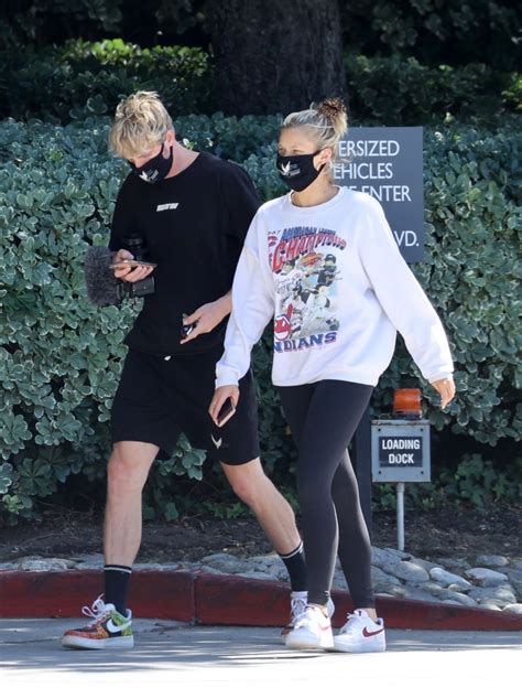 Josie Canseco And Logan Paul Out In Encino 06252020 Logan Paul Encino Casual Outfits