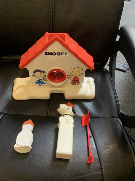 Vintage 1979 Hasbro Peanuts Snoopy Sno Cone Machine Original Snow Cone