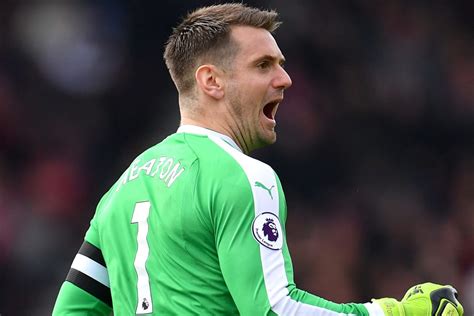 Goalkeeper tom heaton is hoping to challenge for the number one position when he returns to former club manchester united, with one of david de gea or dean henderson expected to leave old trafford in. Tom Heaton: The £8m man who can keep Aston Villa in the ...