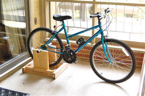 How to build a bike stand. Tidy Brown Wren, bringing order to your nest: How To Make ...