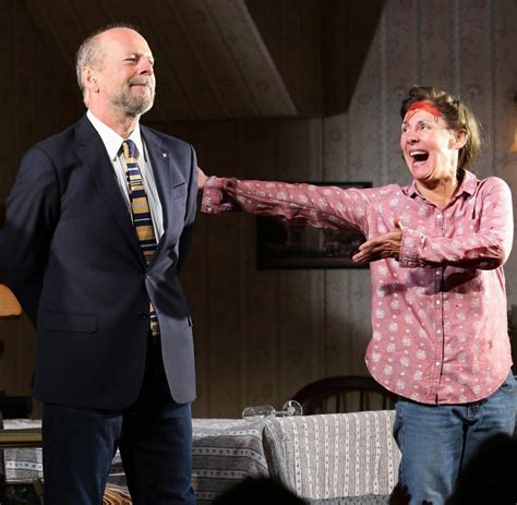 Join facebook to connect with bruce covey and others you may know. Bruce Willis spielt Theater: „Misery" von Stephen King am ...