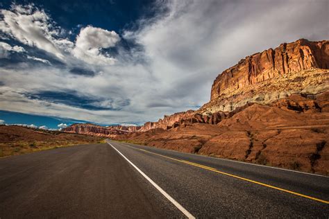 Desert Road Usa