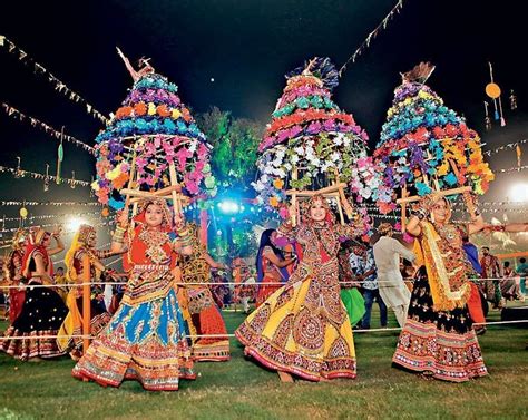 Dance Of India Navratri Garba Photo Folk Dance