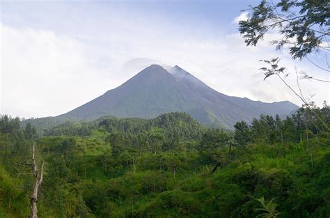 From wikimedia commons, the free media repository. Shipping Off to Singapore: Destination: Mt. Merapi and ...