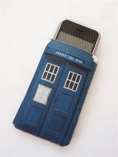 Geek Art Gallery Merchandise Tardis Iphone Case