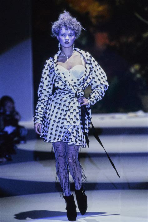 Vivienne Westwood Fall 1995 Ready To Wear Fashion Show Vivienne