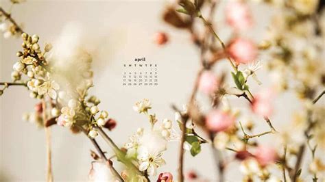 2022 April Calendar Wallpaper