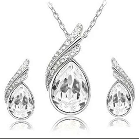 Austrian Crystal Elements Silver Plated Jewellery Set Neckla At Rs 465